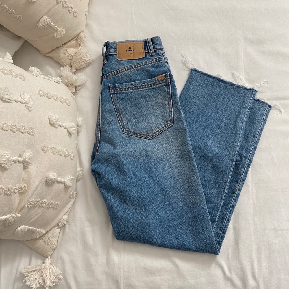 NWOT THRILLS Jeans size 24 medium wash